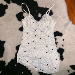 vintage unever hem star blouse